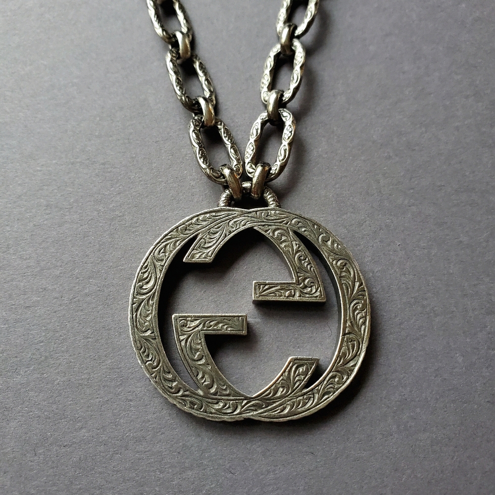 Men's or Women's GUCCI necklace